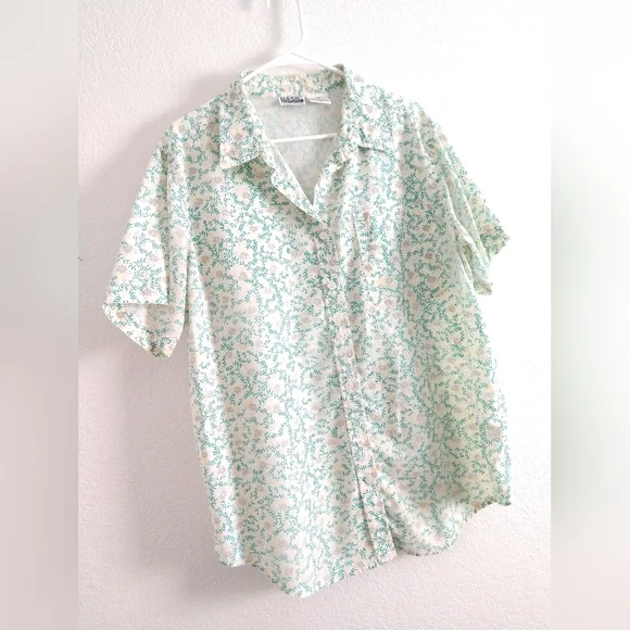 FLAW Thin Vintage Fabric Cute Floral Camp Shirt Basic Editions Plus Size 18W - Picture 3 of 6